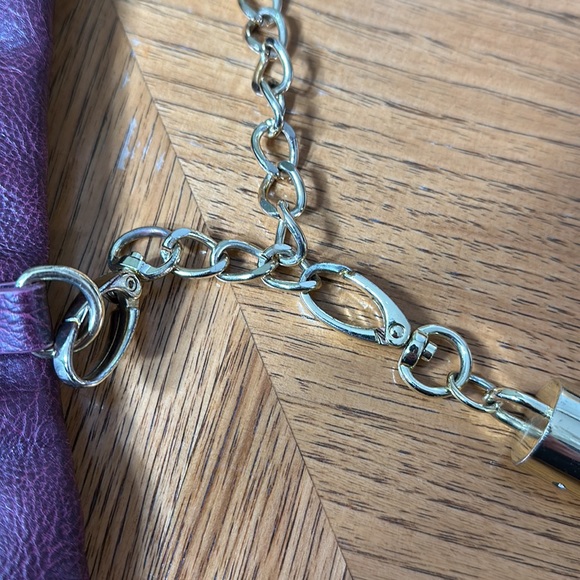 STEVE MADDEN Grommeted Crossbody - Picture 8 of 17